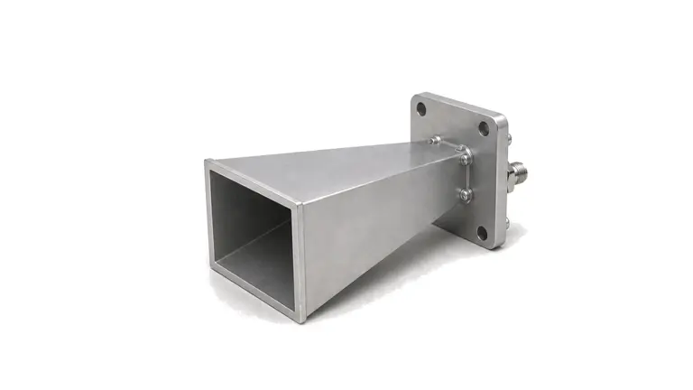 Microwave horn antenna with flared waveguide aperture
