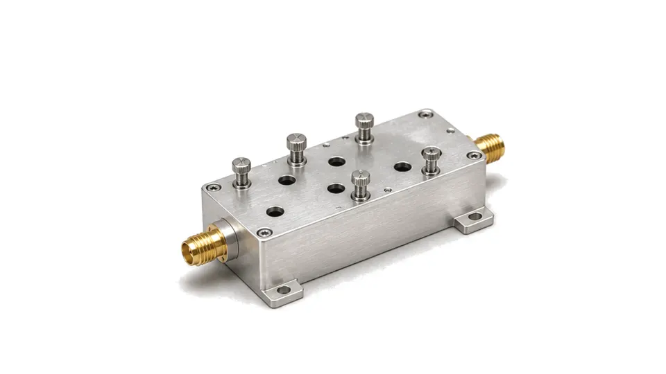 Band-stop RF notch filter with coaxial connectors