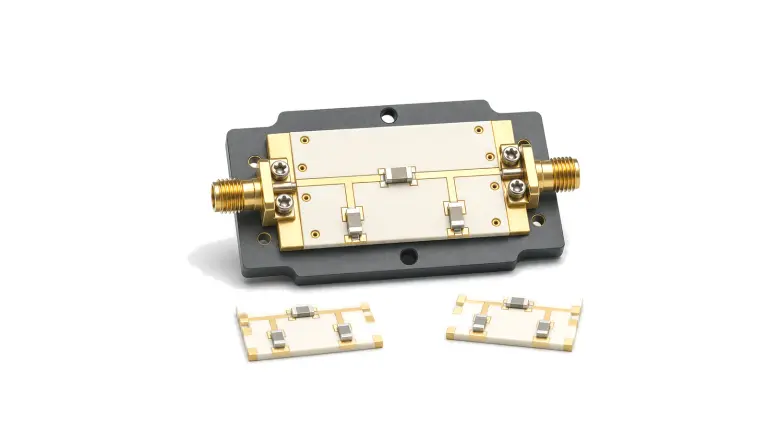 RF matching pad for fixed attenuation and port match improvement